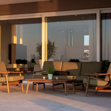 Alba Private Retreat - Heated Pool, Sauna & Jacuzzi فيلة